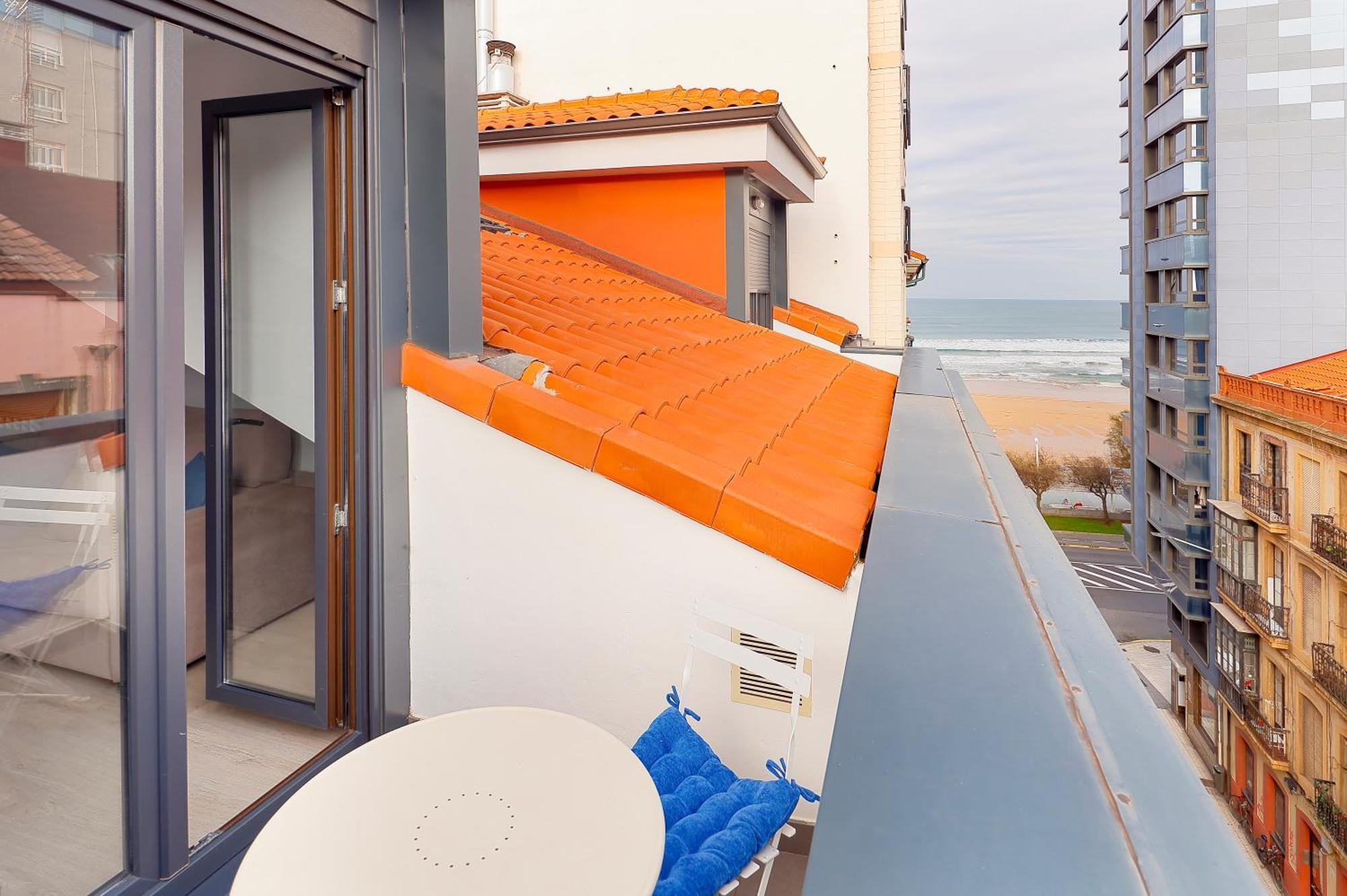 Atico Con Terraza En Playa De San Lorenzo Χιχόν Εξωτερικό φωτογραφία